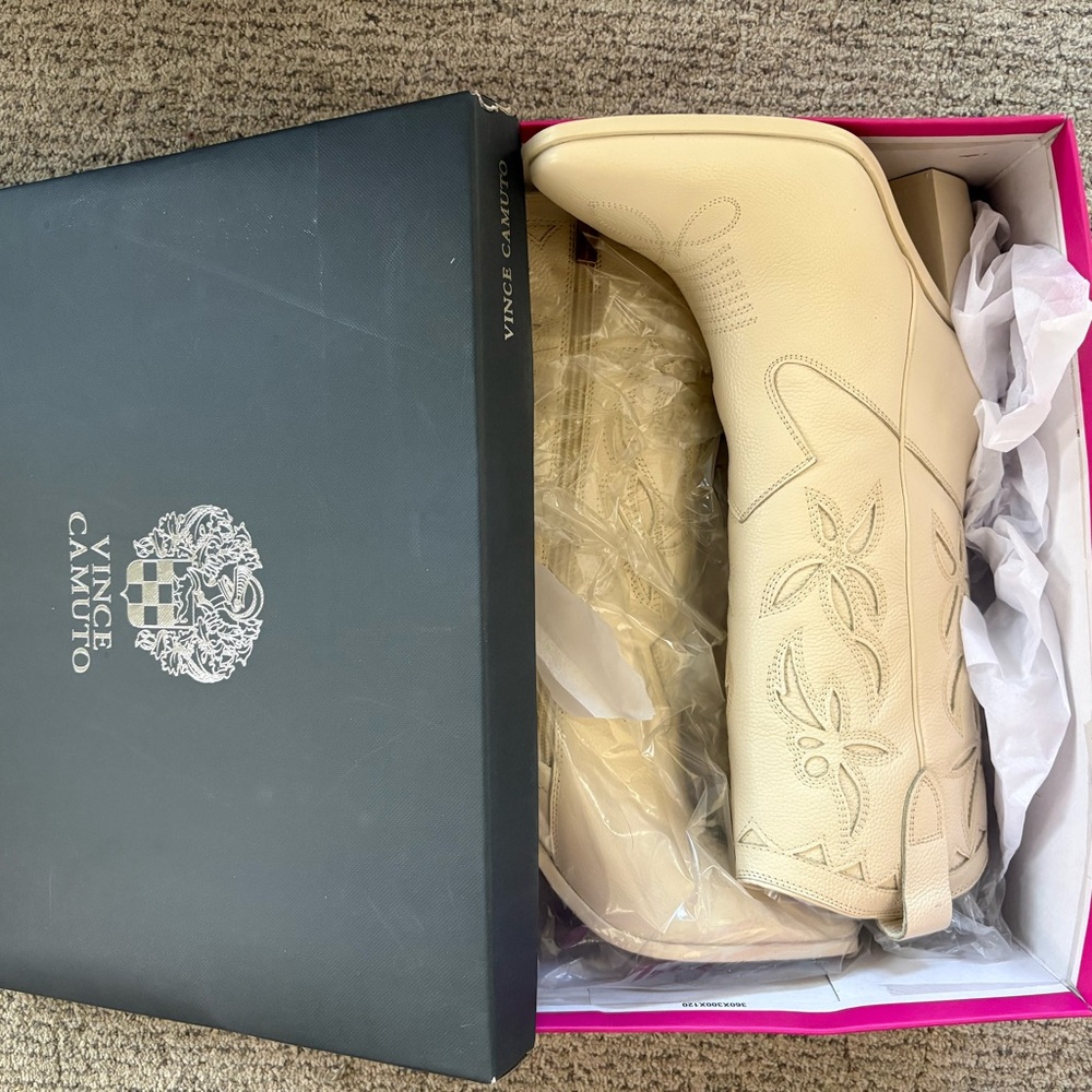 Vince Camuto Alisah Square Toe Western
Boot (Women) - Size 6